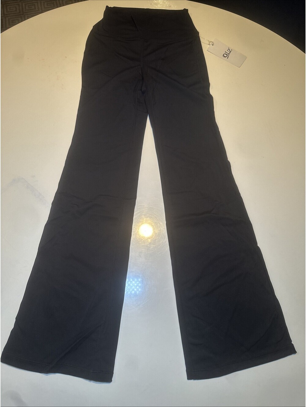 QLZ - Yoga Leggings - Black -  Size Medium (M) - New!
